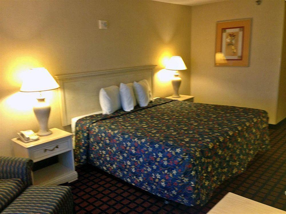 7 Boutique Hotel Pratt Экстерьер фото